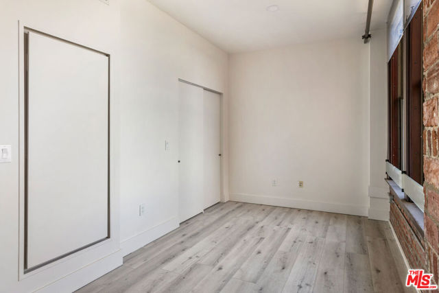 460 S Spring Street, Los Angeles CA: https://media.crmls.org/mediaz/17421cfa-db9a-41df-a353-3938b09d59b0.jpg