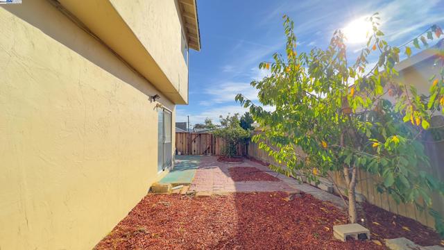Image 49 of 55 For 311 Cima Dr  
