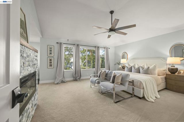 9 Cross Bridge Pl, Danville CA: https://media.crmls.org/mediaz/1742f6c9-d4f1-4d5b-bd46-2e7357ee5e4b.jpg