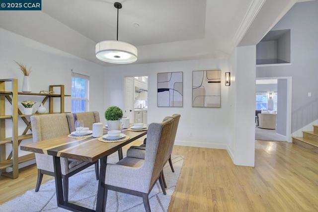 115 Shadewell Dr, Danville CA: https://media.crmls.org/mediaz/1743aca2-b5a5-4cbb-8917-176bfc90b493.jpg