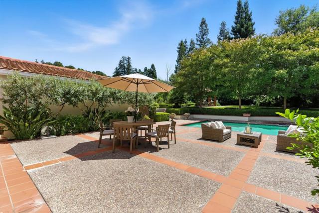 14210 Berry Hill Court, Los Altos Hills CA: https://media.crmls.org/mediaz/174463ec-24eb-476c-8e44-4853a784855d.jpg
