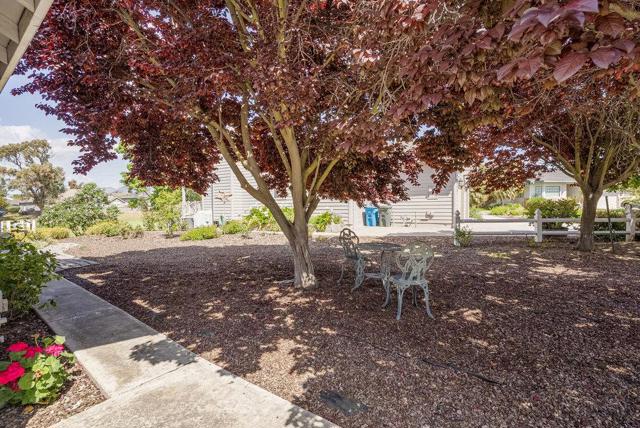 105 Louise Circle, Hollister CA: https://media.crmls.org/mediaz/174487f8-ccc8-4238-8d46-a6d6376ac357.jpg
