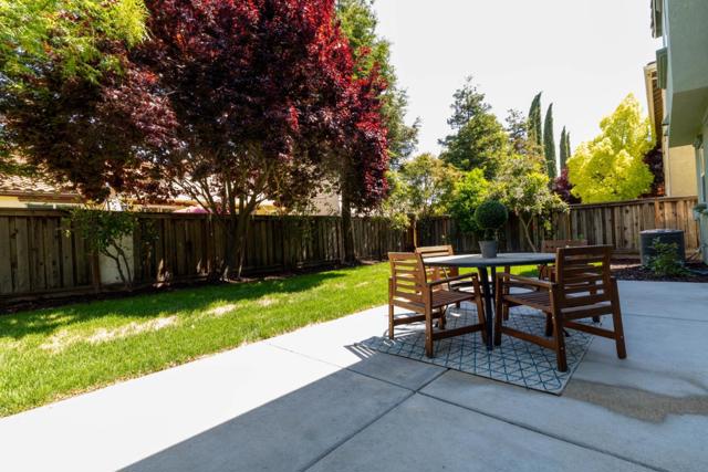 491 Danbury Place, Lathrop CA: https://media.crmls.org/mediaz/1744b9c0-b257-41cf-be4f-19069eb37e43.jpg