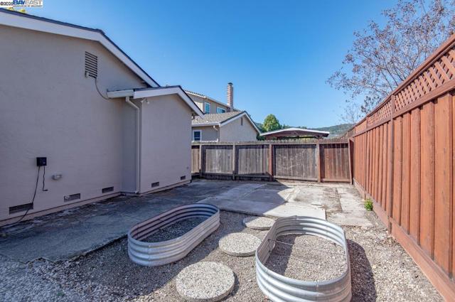 6767 Taffy Ct, Pleasanton CA: https://media.crmls.org/mediaz/17451056-f635-4b67-b9a0-89623697c553.jpg