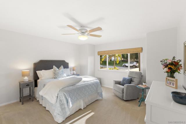 4474 Niagara Ave, San Diego CA: https://media.crmls.org/mediaz/17455cb7-5370-4f1f-a1b3-04217cb8658a.jpg