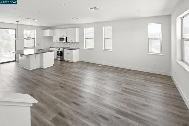 2818 Chattleton Lane, San Pablo CA: https://media.crmls.org/mediaz/1745791f-d843-4658-8893-116551c056ad.jpg