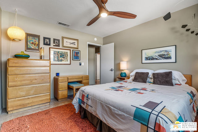 2072 S Bobolink Lane, Palm Springs, CA 92264