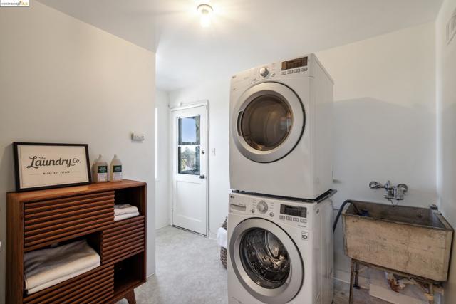 Image 33 of 41 For 2818 Frye St