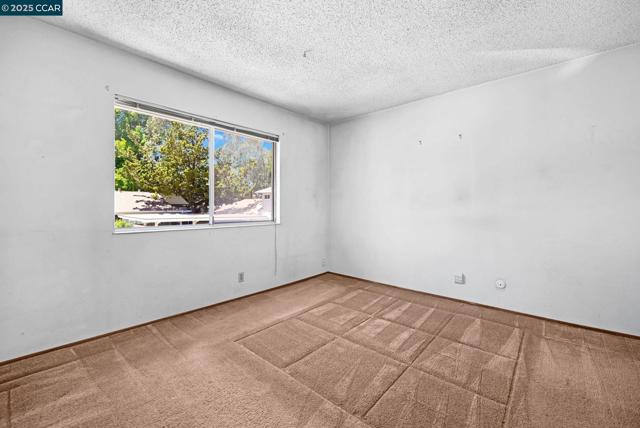 2571 Twin Creeks Dr, San Ramon CA: https://media.crmls.org/mediaz/1746fed5-8f55-482e-a1d6-90aa41e23c6f.jpg