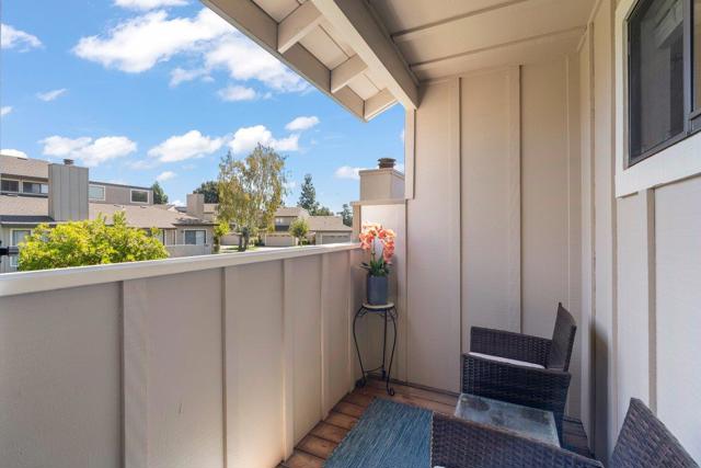 280 Joes Lane, Hollister CA: https://media.crmls.org/mediaz/17476dfe-4755-4e32-ba6c-4f4bde1f4642.jpg