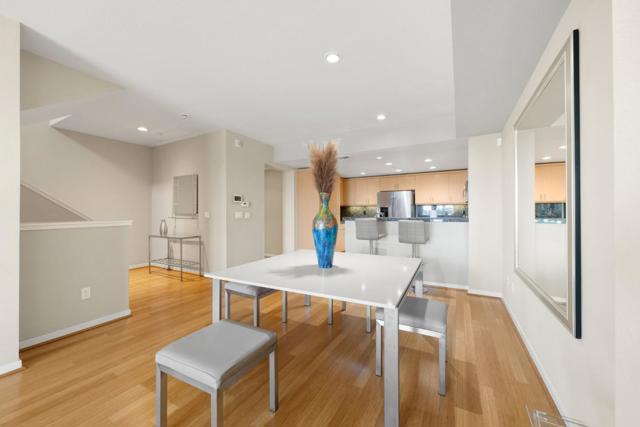 2853 Regatta Drive, Oakland CA: https://media.crmls.org/mediaz/1747cfad-e56f-4285-a30d-5fc98c37297c.jpg