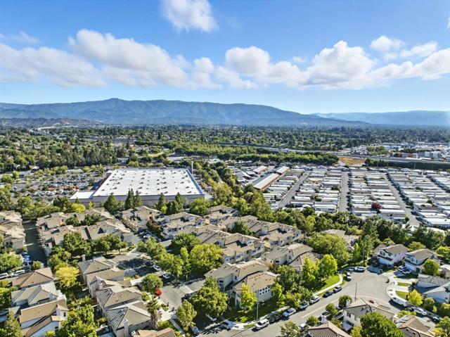 561 Manhattan Place, San Jose CA: https://media.crmls.org/mediaz/1747ebd4-ffa6-4acd-a97a-e12e693c12f1.jpg