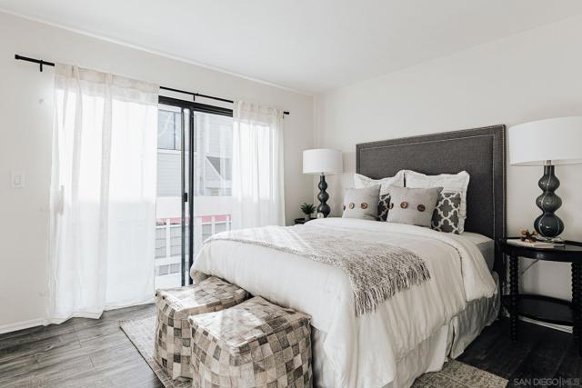 4652 Don Lorenzo Dr, Los Angeles CA: https://media.crmls.org/mediaz/17485adf-9bf7-4b86-856f-0e0e316c8475.jpg