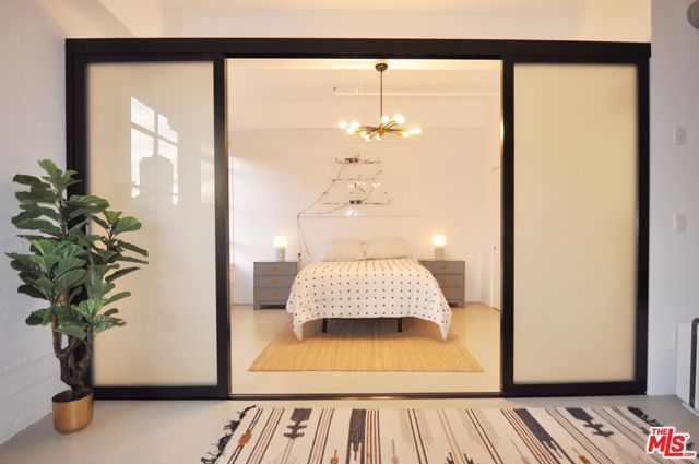 849 S Broadway, Los Angeles CA: https://media.crmls.org/mediaz/17489690-6f77-4d76-aa8f-b6fb4c965300.jpg