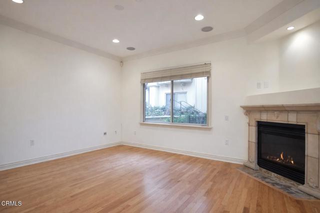 Detail Gallery Image 5 of 16 For 845 S Marengo Ave #6,  Pasadena,  CA 91106 - 3 Beds | 2/1 Baths