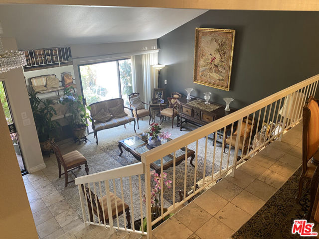18417 Collins Street, A photo 4