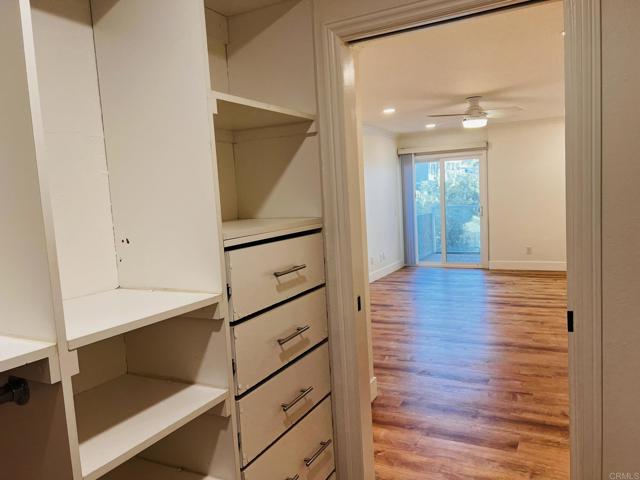 4587 Cove Drive, Carlsbad CA: https://media.crmls.org/mediaz/174a3d10-ba95-443f-846e-54f7e4095c80.jpg