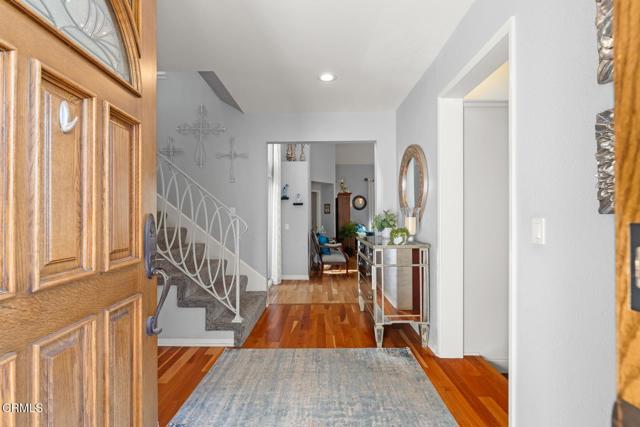 Detail Gallery Image 4 of 32 For 2112 Bermuda Dunes Pl, Oxnard,  CA 93036 - 3 Beds | 2/1 Baths