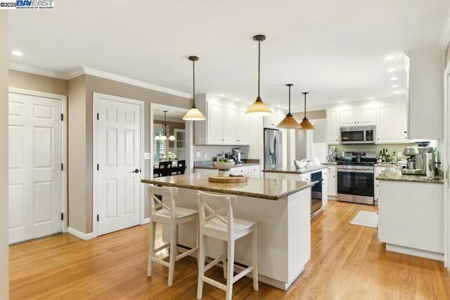2680 Marina Ave., Livermore CA: https://media.crmls.org/mediaz/174c1f7a-980b-4625-b284-83fa8a1d6b33.jpg