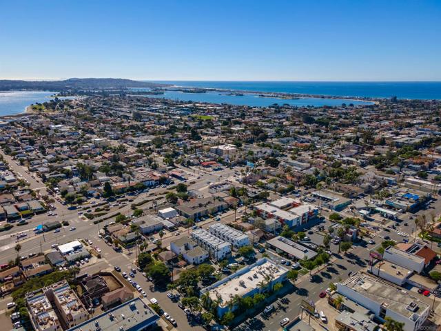 1952 Hornblend St, San Diego, California 92109, 2 Bedrooms Bedrooms, ,2 BathroomsBathrooms,Townhouse,For Sale,Hornblend St,240019025SD