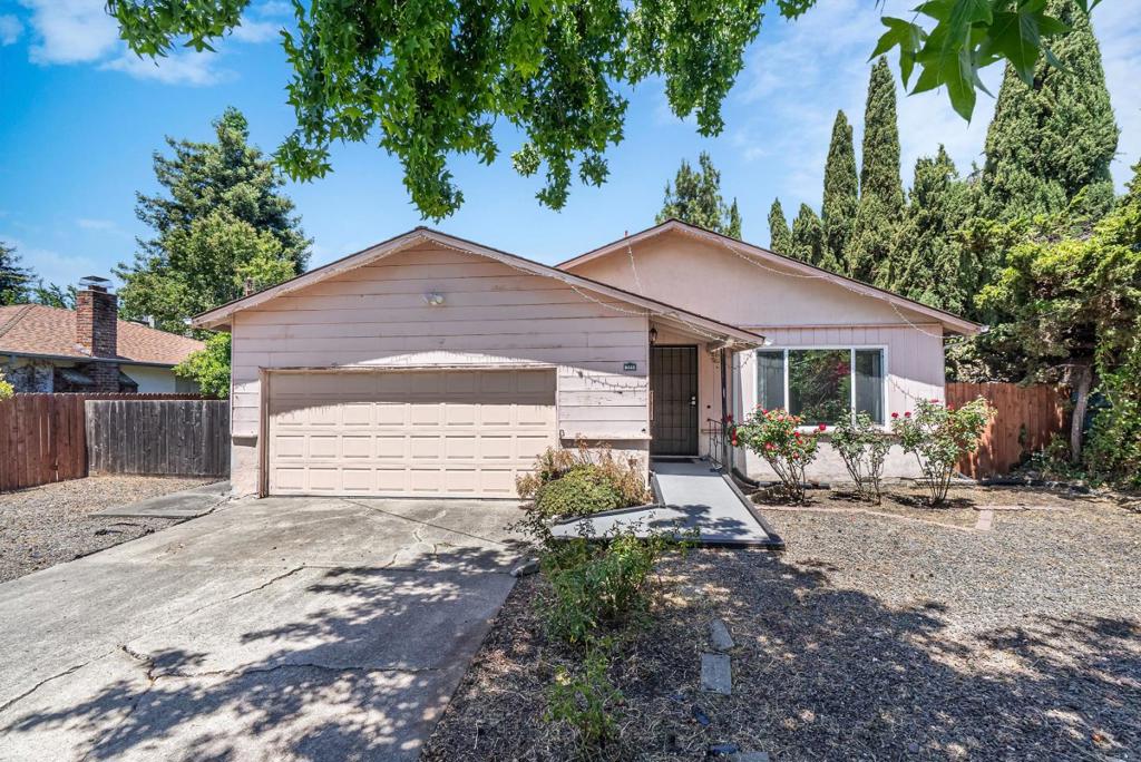 338 Copperfield Avenue