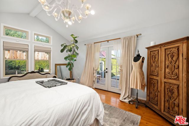 9031 David Avenue, Los Angeles CA: https://media.crmls.org/mediaz/174d1d91-9953-42f6-9cef-3116cca1f747.jpg