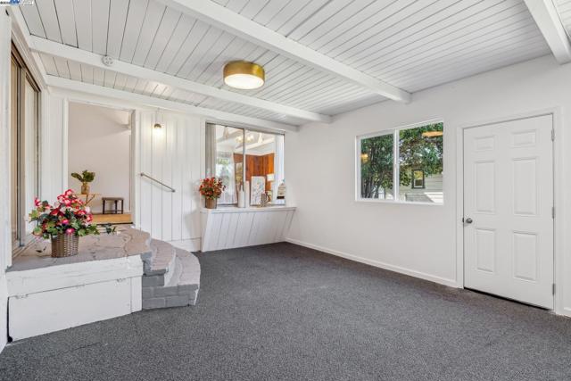 37107 Holly St, Fremont CA: https://media.crmls.org/mediaz/174d3ae1-354b-4475-8872-535e6a5c43a4.jpg
