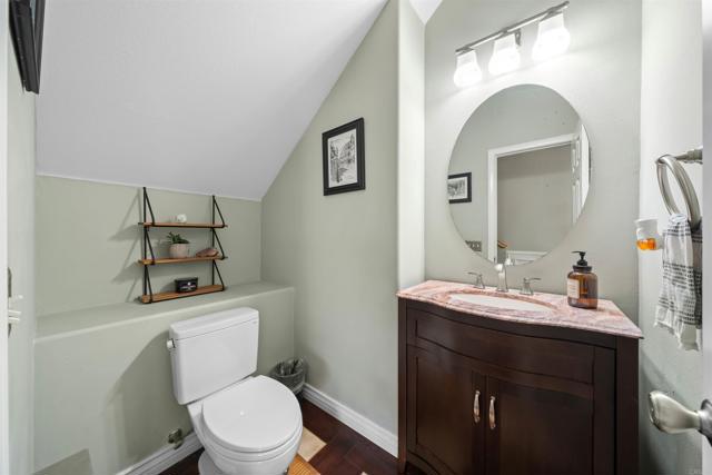 1312 Summer Ct, Vista CA: https://media.crmls.org/mediaz/174d6310-e694-4ef0-b009-a5b9d41771ec.jpg