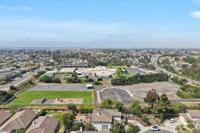 542 Lee Circle, Chula Vista CA: https://media.crmls.org/mediaz/174d6bf0-0e1d-4f27-b6e6-5e07a52e81cf.jpg