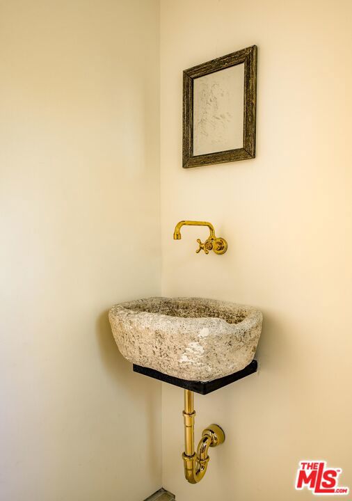 4209 Vantage Avenue, Studio City CA: https://media.crmls.org/mediaz/174e791f-9dc7-48c0-b17f-5878362b22bb.jpg