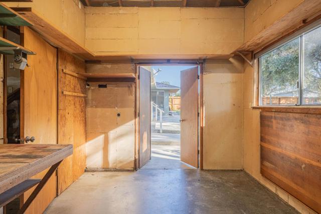 11745 Tam Oshanter Drive, Salinas CA: https://media.crmls.org/mediaz/174f3ce3-d870-400b-b917-98ed4444ccb5.jpg