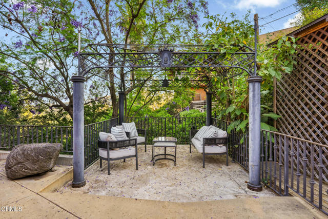 1897 Braemar Road, Pasadena CA: https://media.crmls.org/mediaz/174f674a-5bb7-4331-8e30-b8dbf64a158a.jpg