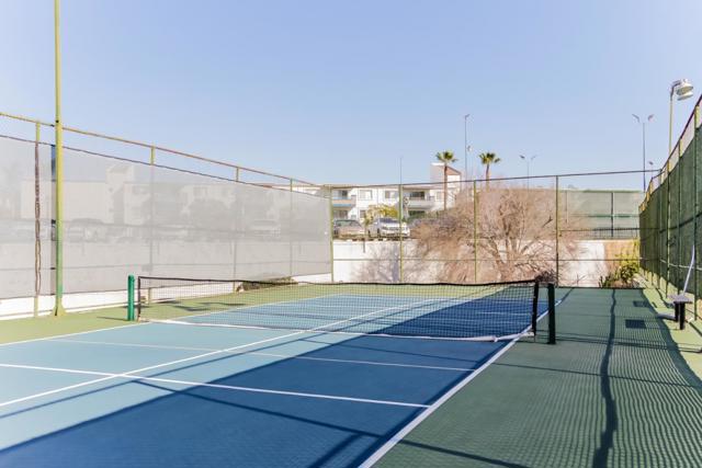 8650 Gulana Avenue, Playa del Rey CA: https://media.crmls.org/mediaz/174f7c54-6b82-400b-b562-2e1f00a07411.jpg