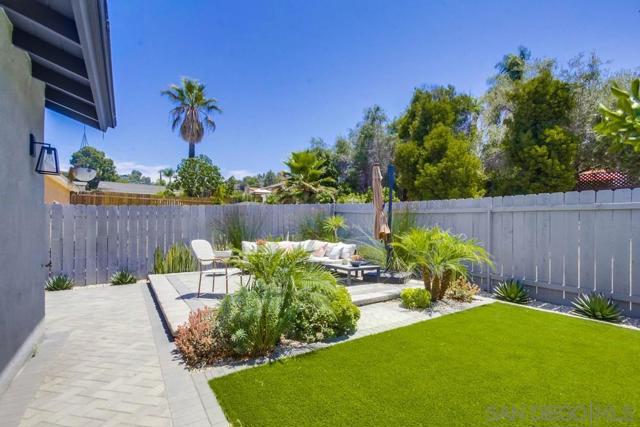 7832 Cinnabar Dr, La Mesa CA: https://media.crmls.org/mediaz/174f99e3-7e1b-4b11-839c-763c3a5f6670.jpg