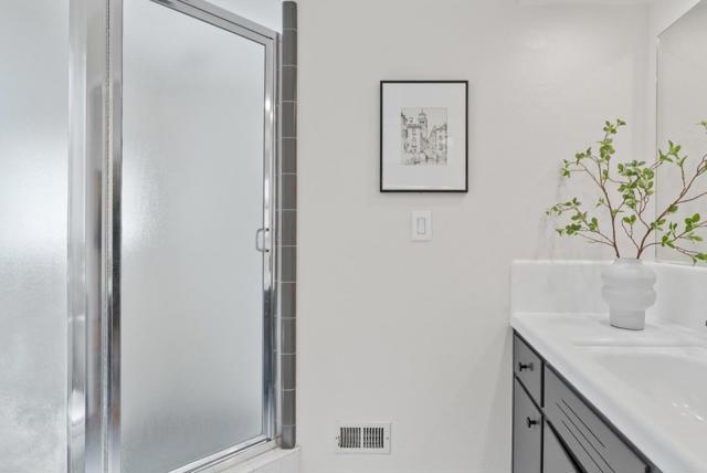 2050 Wooded Glen Drive, Los Altos CA: https://media.crmls.org/mediaz/174fcfbf-70a8-4e1b-8600-805d44f507a1.jpg