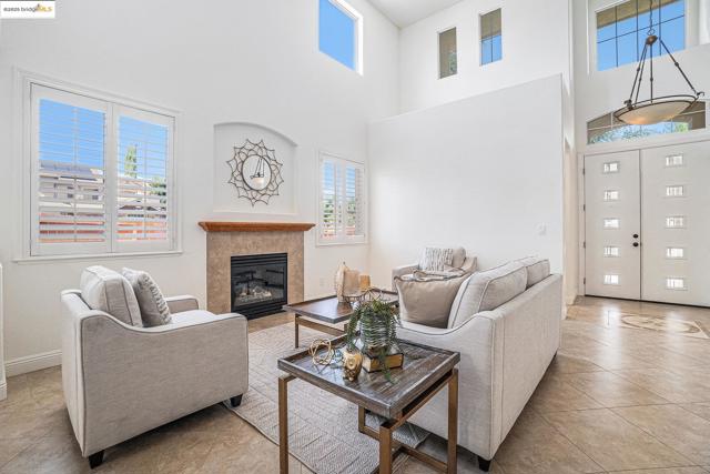 5235 Ramsdell Ct, Antioch CA: https://media.crmls.org/mediaz/175081ac-d973-4056-b7f2-5e975abf01e8.jpg