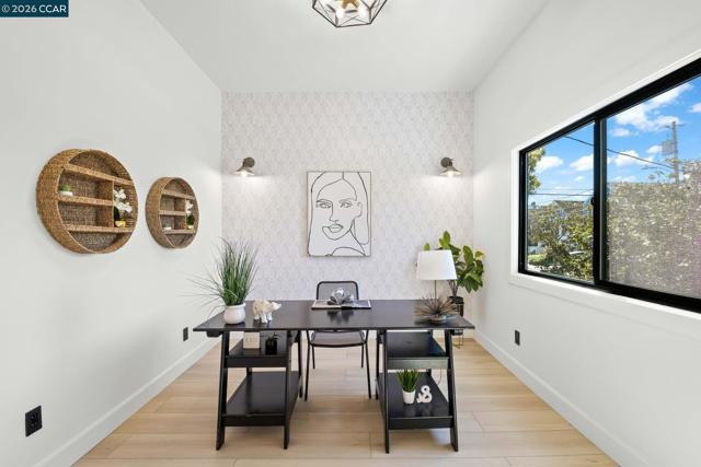 Image 6 of 30 For 1920 Linden St