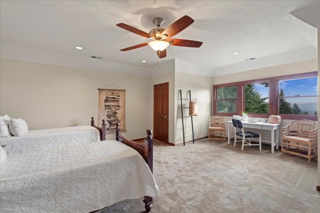 19960 Skyline Boulevard, Los Gatos CA: https://media.crmls.org/mediaz/1751493e-652a-4b1b-a373-c0bd4fdcd13c.jpg