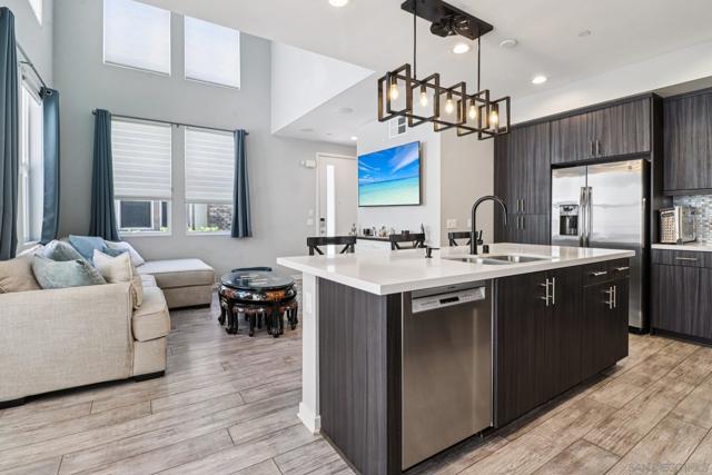 2035 Element way, Chula Vista CA: https://media.crmls.org/mediaz/175217d5-78ac-464c-9e2d-bd55f2dffbc0.jpg
