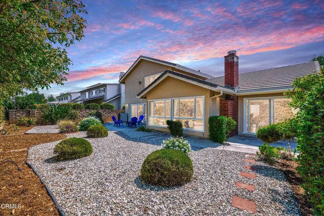 19015 Braemore Road, Porter Ranch CA: https://media.crmls.org/mediaz/17528a82-3066-4d72-af95-74465d7cf409.jpg