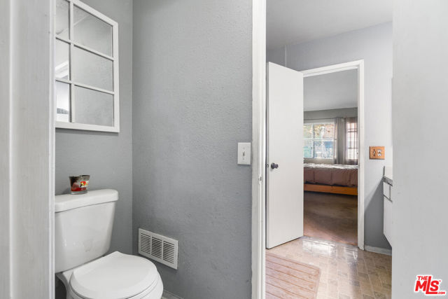 7312 Bright Avenue, Whittier CA: https://media.crmls.org/mediaz/17528ab9-5fd7-425d-a21c-8579f5c68446.jpg