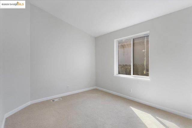 33526 4th ST, Union City CA: https://media.crmls.org/mediaz/175464f2-08d4-4844-862b-6fbab0891465.jpg