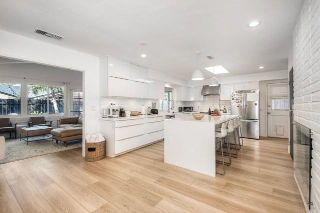 Detail Gallery Image 3 of 20 For 920 Morse St, Oceanside,  CA 92054 - 3 Beds | 2 Baths