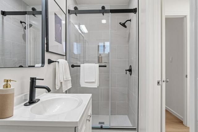 716 Kiely Boulevard, Santa Clara CA: https://media.crmls.org/mediaz/1756df6f-0022-474f-8fb5-d37bddbdd19e.jpg