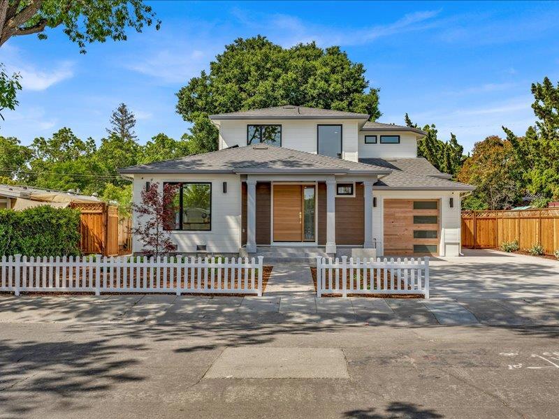 883 Rorke Way