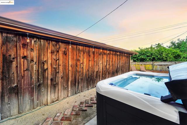 725 Trevethan Ave, Santa Cruz CA: https://media.crmls.org/mediaz/1757ef17-7ada-4c44-a66f-58f823051ae4.jpg