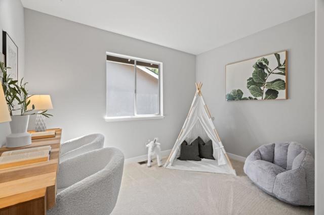 942 Viewridge Drive, San Mateo CA: https://media.crmls.org/mediaz/1758454e-a7de-47ea-9aab-a9193282ed02.jpg