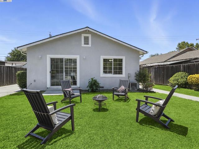 80 Pickford Ave, San Jose CA: https://media.crmls.org/mediaz/175924d6-b9b3-47db-927e-75776693ae69.jpg
