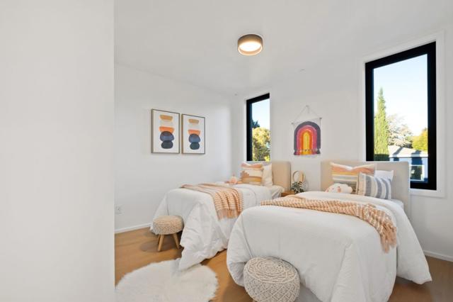 2160 Menalto Avenue, Menlo Park CA: https://media.crmls.org/mediaz/175a19e3-055d-47c8-b360-524bf6b029a1.jpg