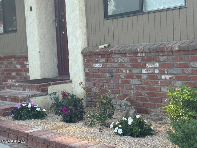 2485 Hillcrest Drive, Thousand Oaks CA: https://media.crmls.org/mediaz/175aef56-bea6-4337-ae18-66fc06da2caa.jpg